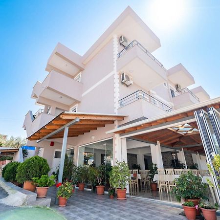 Aleksander Aparthotel Ksamil Exterior photo