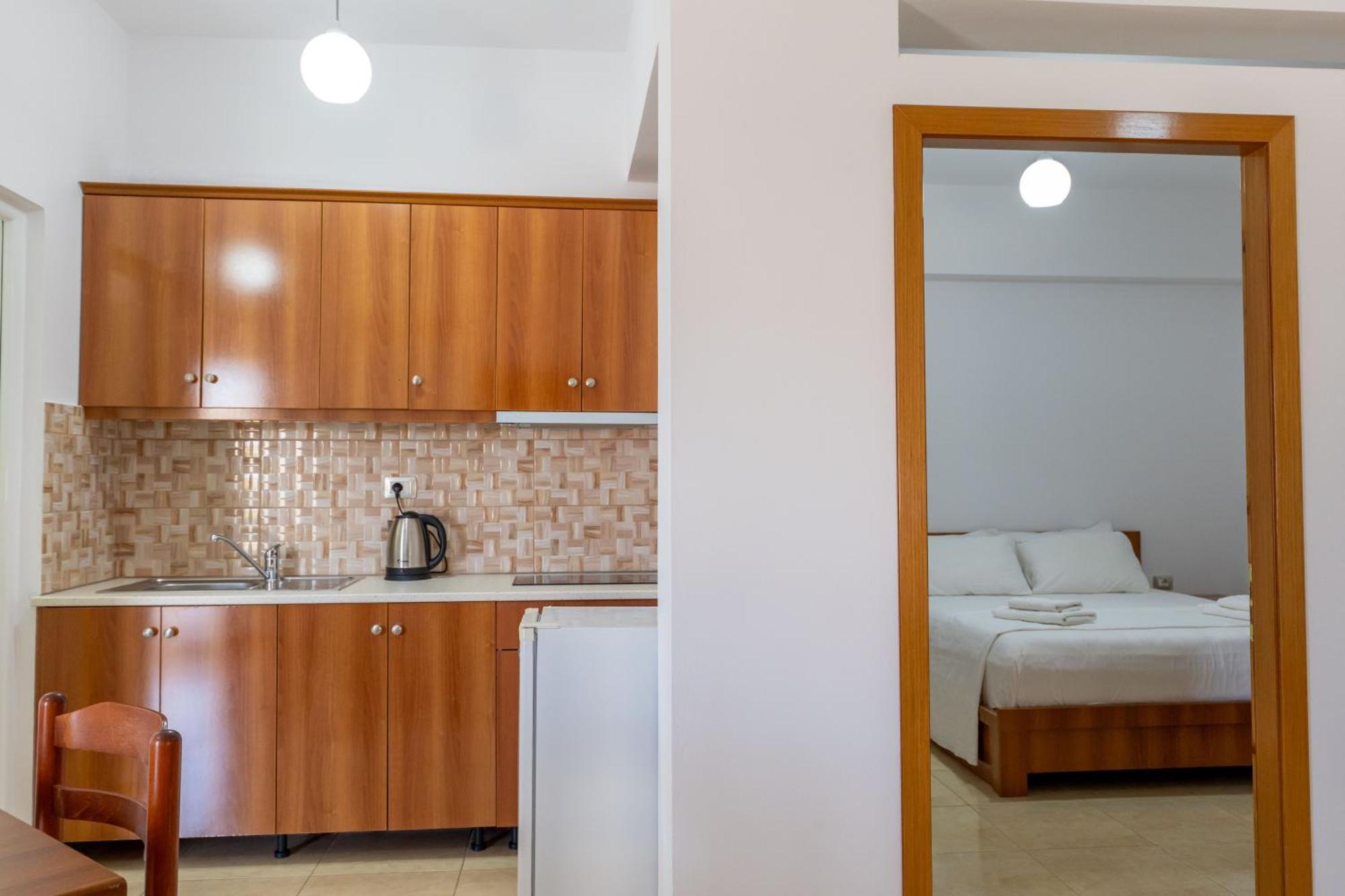 Aleksander Aparthotel Ksamil Exterior photo
